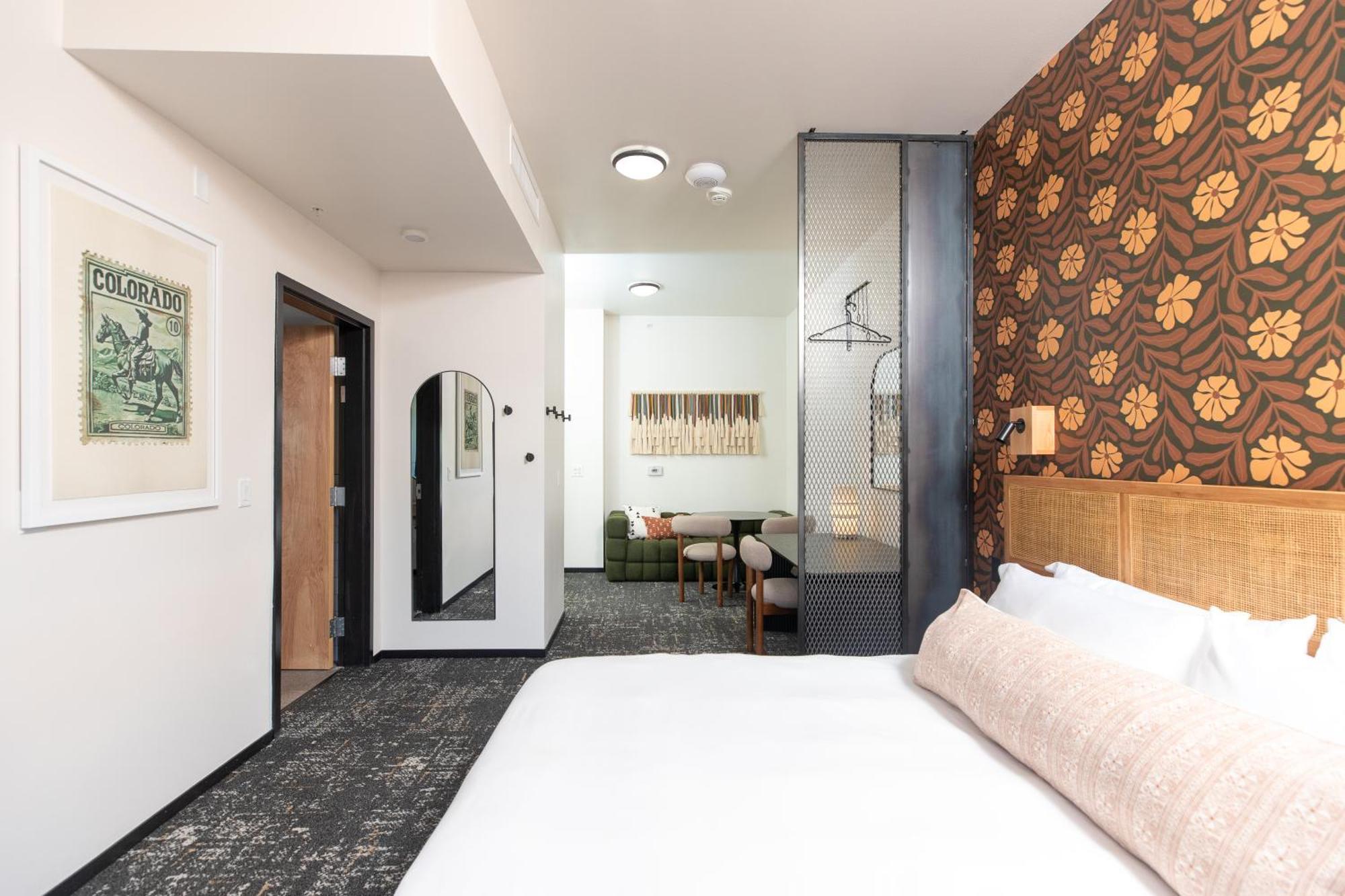Kinship Landing Hotel Colorado Springs Bagian luar foto